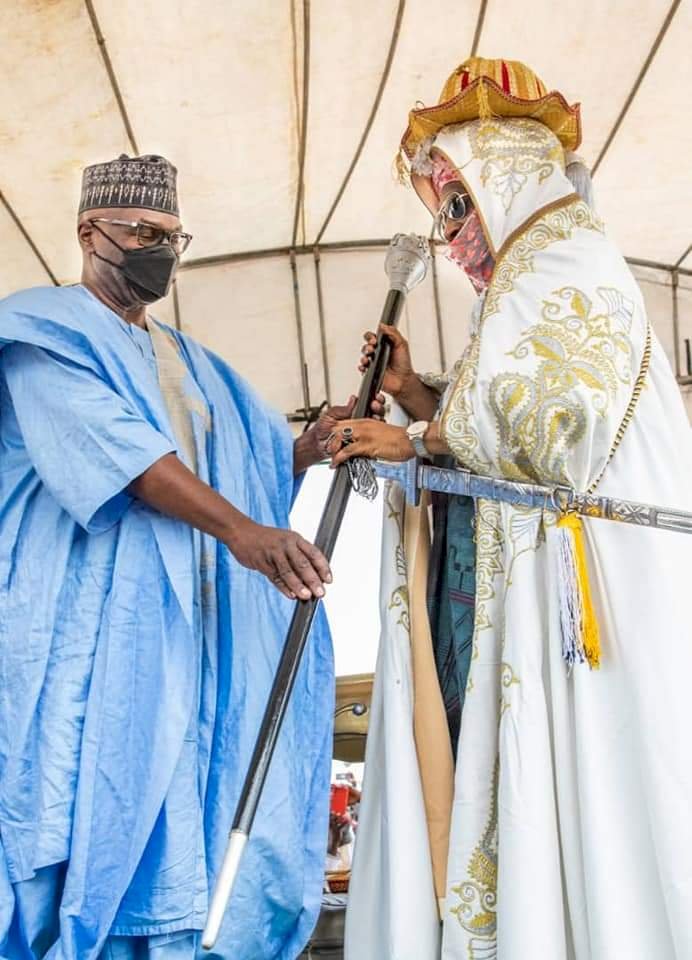 Kwara Gov Presents Staff of Office To New Emir Of Lafiagi, Urges Peace